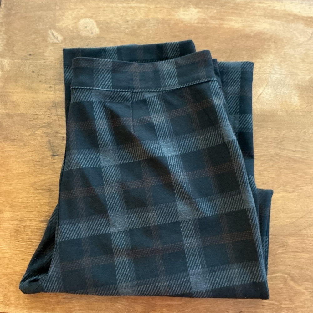HUE Black and Gray Plaid Pants XL